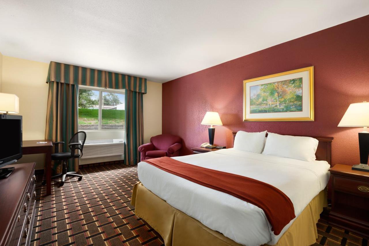 Quality Inn Lincoln Cornhusker Exteriör bild